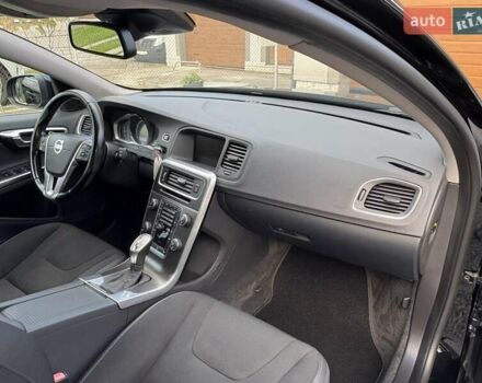 Чорний Вольво B60, об'ємом двигуна 1.99 л та пробігом 257 тис. км за 12200 $, фото 34 на Automoto.ua