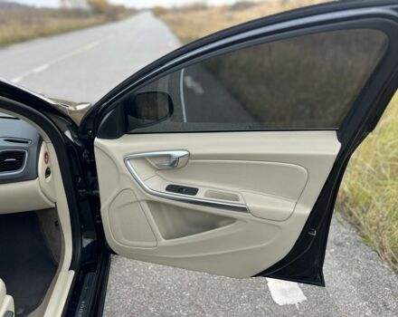 Черный Вольво B60, объемом двигателя 2 л и пробегом 223 тыс. км за 11500 $, фото 16 на Automoto.ua