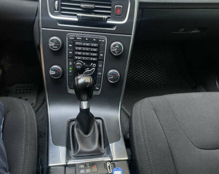 Чорний Вольво B60, об'ємом двигуна 1.56 л та пробігом 279 тис. км за 9500 $, фото 57 на Automoto.ua