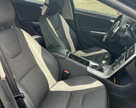 Вольво B60 2012 у Харкові на Automoto.ua Чорний Вольво B60, об'ємом двигуна 1.98 л та пробігом 224 тис. км за 11190 $, фото 14 на Automoto.ua