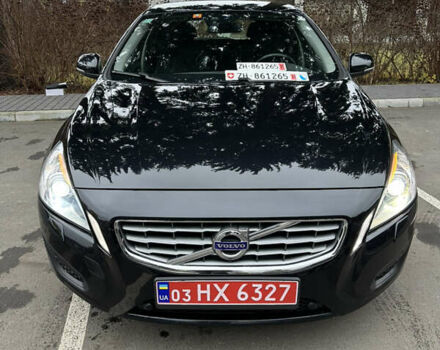 Черный Вольво B60, объемом двигателя 2.4 л и пробегом 265 тыс. км за 11500 $, фото 1 на Automoto.ua