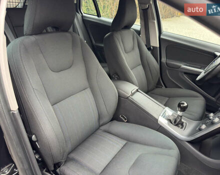 Чорний Вольво B60, об'ємом двигуна 1.6 л та пробігом 214 тис. км за 10499 $, фото 124 на Automoto.ua