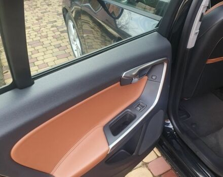 Черный Вольво B60, объемом двигателя 1.6 л и пробегом 290 тыс. км за 9900 $, фото 7 на Automoto.ua