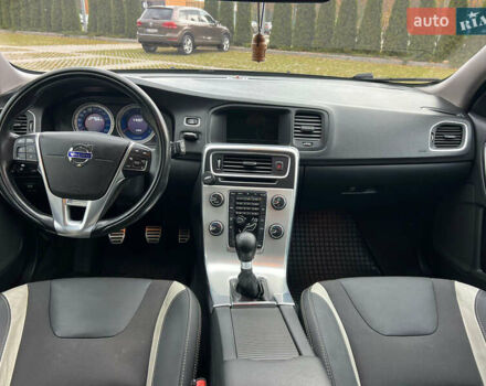 Вольво B60 2012 у Харкові на Automoto.ua Чорний Вольво B60, об'ємом двигуна 1.98 л та пробігом 224 тис. км за 11190 $, фото 15 на Automoto.ua