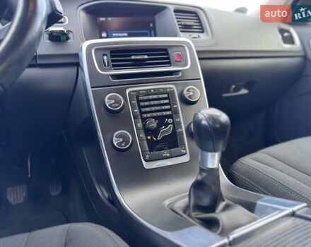 Чорний Вольво B60, об'ємом двигуна 1.6 л та пробігом 198 тис. км за 11300 $, фото 43 на Automoto.ua