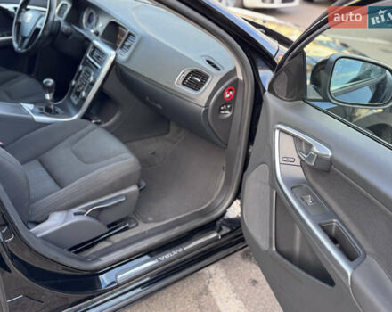 Чорний Вольво B60, об'ємом двигуна 1.6 л та пробігом 198 тис. км за 11300 $, фото 31 на Automoto.ua