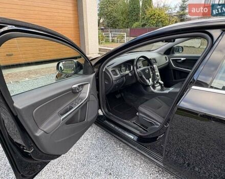 Чорний Вольво B60, об'ємом двигуна 1.99 л та пробігом 257 тис. км за 12200 $, фото 24 на Automoto.ua