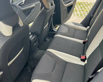 Вольво B60 2012 у Харкові на Automoto.ua Чорний Вольво B60, об'ємом двигуна 1.98 л та пробігом 224 тис. км за 11190 $, фото 22 на Automoto.ua