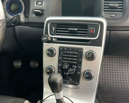 Вольво B60 2012 у Харкові на Automoto.ua Чорний Вольво B60, об'ємом двигуна 1.98 л та пробігом 224 тис. км за 11190 $, фото 16 на Automoto.ua