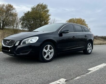 Черный Вольво B60, объемом двигателя 2 л и пробегом 223 тыс. км за 11500 $, фото 1 на Automoto.ua