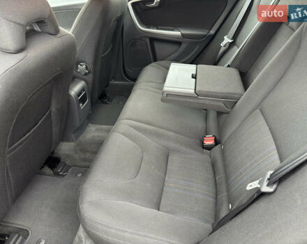 Чорний Вольво B60, об'ємом двигуна 1.6 л та пробігом 214 тис. км за 10499 $, фото 108 на Automoto.ua