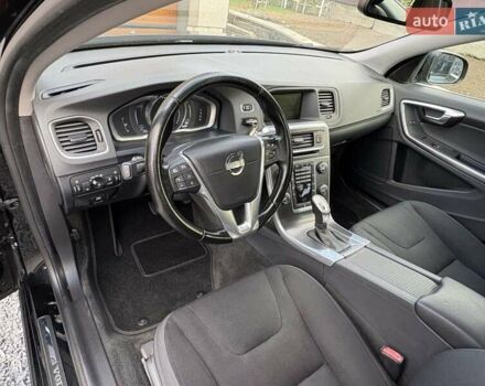 Чорний Вольво B60, об'ємом двигуна 1.99 л та пробігом 257 тис. км за 12200 $, фото 15 на Automoto.ua