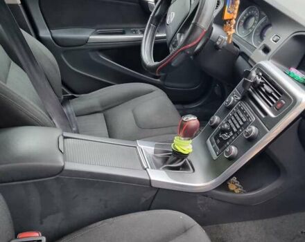 Чорний Вольво B60, об'ємом двигуна 1.56 л та пробігом 240 тис. км за 10150 $, фото 4 на Automoto.ua