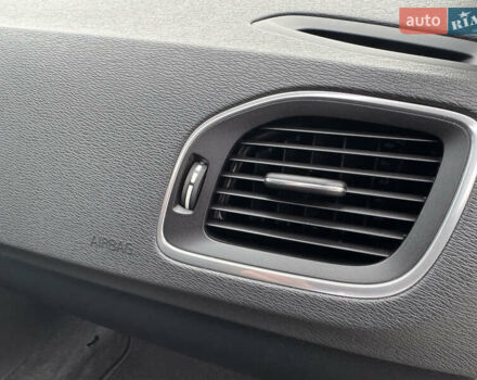 Чорний Вольво B60, об'ємом двигуна 1.6 л та пробігом 214 тис. км за 10499 $, фото 129 на Automoto.ua