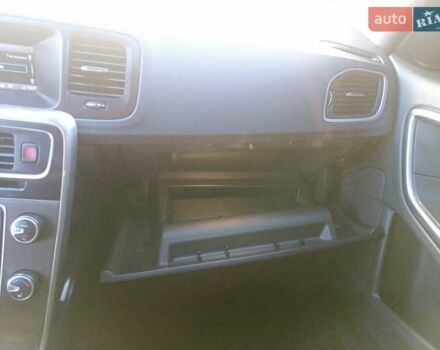 Чорний Вольво B60, об'ємом двигуна 1.6 л та пробігом 247 тис. км за 10750 $, фото 78 на Automoto.ua