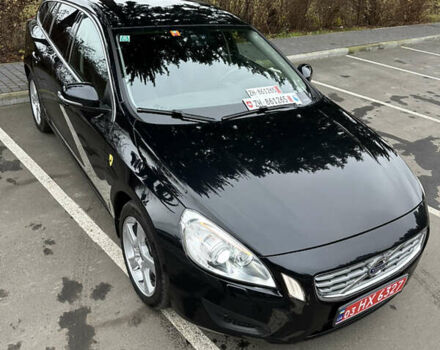 Черный Вольво B60, объемом двигателя 2.4 л и пробегом 265 тыс. км за 11500 $, фото 3 на Automoto.ua