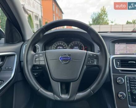 Черный Вольво B60, объемом двигателя 1.56 л и пробегом 218 тыс. км за 9850 $, фото 67 на Automoto.ua