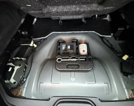 Черный Вольво B60, объемом двигателя 2.4 л и пробегом 265 тыс. км за 11500 $, фото 30 на Automoto.ua