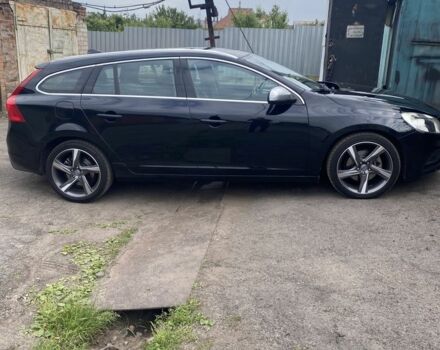 Черный Вольво B60, объемом двигателя 2 л и пробегом 227 тыс. км за 12000 $, фото 1 на Automoto.ua