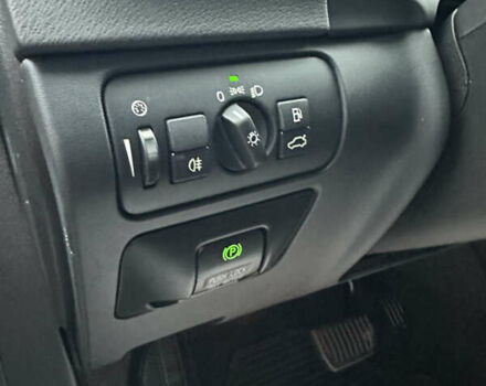 Черный Вольво B60, объемом двигателя 2.4 л и пробегом 265 тыс. км за 11500 $, фото 23 на Automoto.ua