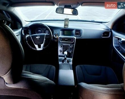 Чорний Вольво B60, об'ємом двигуна 1.6 л та пробігом 247 тис. км за 10750 $, фото 67 на Automoto.ua