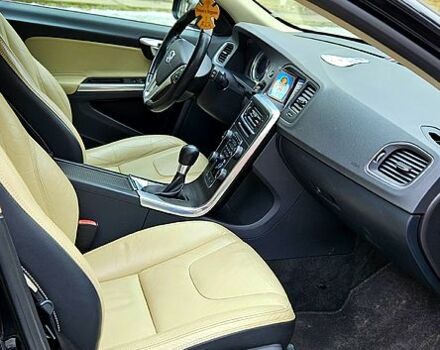 Черный Вольво B60, объемом двигателя 1.6 л и пробегом 22100 тыс. км за 12900 $, фото 9 на Automoto.ua