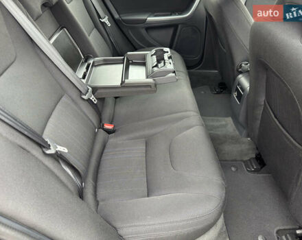 Чорний Вольво B60, об'ємом двигуна 1.6 л та пробігом 214 тис. км за 10499 $, фото 111 на Automoto.ua