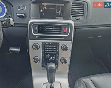Черный Вольво B60, объемом двигателя 1.98 л и пробегом 272 тыс. км за 11777 $, фото 28 на Automoto.ua