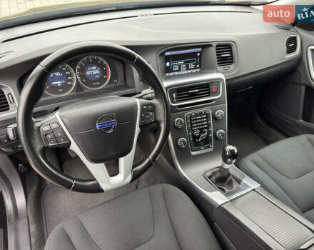 Чорний Вольво B60, об'ємом двигуна 1.6 л та пробігом 214 тис. км за 10499 $, фото 149 на Automoto.ua
