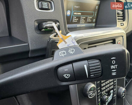 Черный Вольво B60, объемом двигателя 1.98 л и пробегом 235 тыс. км за 13000 $, фото 39 на Automoto.ua