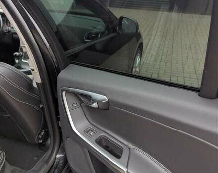 Чорний Вольво B60, об'ємом двигуна 1.56 л та пробігом 221 тис. км за 10800 $, фото 2 на Automoto.ua