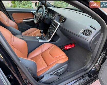 Черный Вольво B60, объемом двигателя 1.99 л и пробегом 225 тыс. км за 13300 $, фото 16 на Automoto.ua