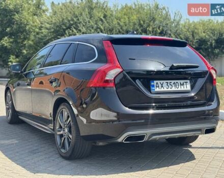Черный Вольво B60, объемом двигателя 2.4 л и пробегом 258 тыс. км за 15300 $, фото 8 на Automoto.ua