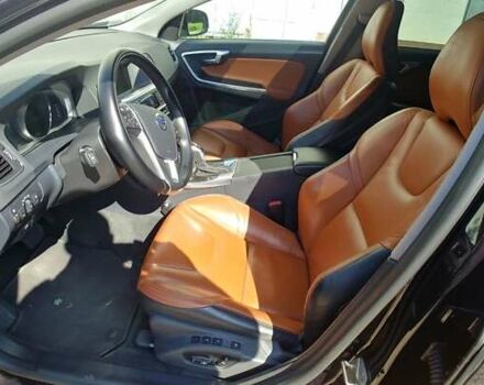 Черный Вольво B60, объемом двигателя 2.4 л и пробегом 235 тыс. км за 13200 $, фото 6 на Automoto.ua