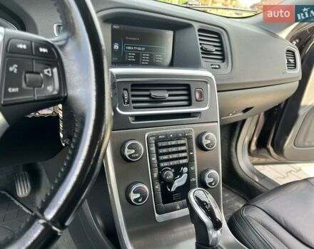Черный Вольво B60, объемом двигателя 1.56 л и пробегом 251 тыс. км за 11500 $, фото 16 на Automoto.ua