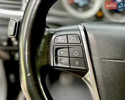 Черный Вольво B60, объемом двигателя 1.56 л и пробегом 240 тыс. км за 12490 $, фото 22 на Automoto.ua