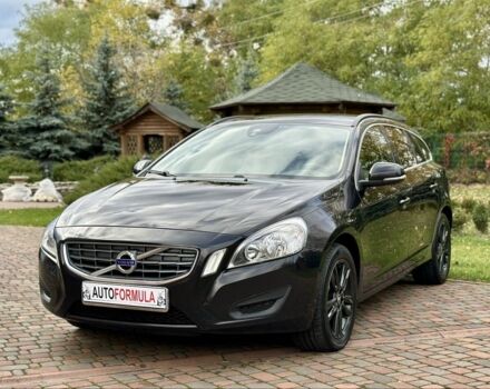 Черный Вольво B60, объемом двигателя 1.6 л и пробегом 244 тыс. км за 11990 $, фото 2 на Automoto.ua