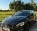 Черный Вольво B60, объемом двигателя 1.56 л и пробегом 300 тыс. км за 9999 $, фото 1 на Automoto.ua