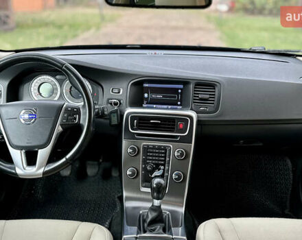 Черный Вольво B60, объемом двигателя 1.56 л и пробегом 240 тыс. км за 12490 $, фото 27 на Automoto.ua