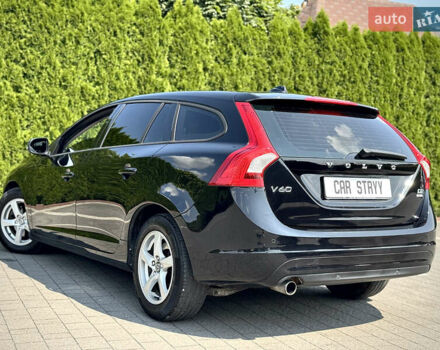 Черный Вольво B60, объемом двигателя 1.56 л и пробегом 239 тыс. км за 11400 $, фото 3 на Automoto.ua