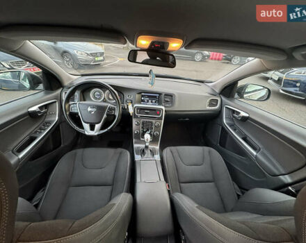 Черный Вольво B60, объемом двигателя 1.98 л и пробегом 235 тыс. км за 13000 $, фото 31 на Automoto.ua