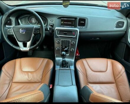 Черный Вольво B60, объемом двигателя 1.99 л и пробегом 225 тыс. км за 13300 $, фото 11 на Automoto.ua