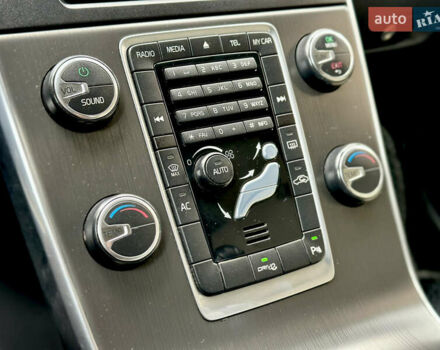 Черный Вольво B60, объемом двигателя 1.56 л и пробегом 240 тыс. км за 12490 $, фото 28 на Automoto.ua