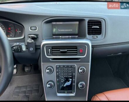 Черный Вольво B60, объемом двигателя 1.99 л и пробегом 225 тыс. км за 13300 $, фото 24 на Automoto.ua