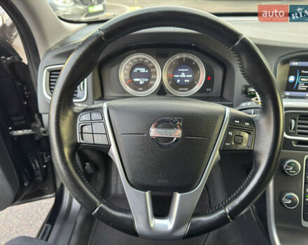 Черный Вольво B60, объемом двигателя 1.98 л и пробегом 235 тыс. км за 13000 $, фото 36 на Automoto.ua