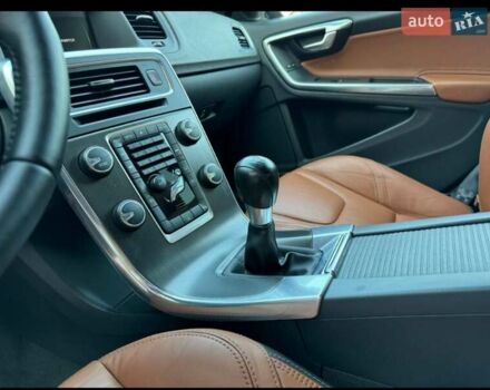 Черный Вольво B60, объемом двигателя 1.99 л и пробегом 225 тыс. км за 13300 $, фото 21 на Automoto.ua