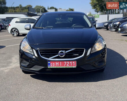 Черный Вольво B60, объемом двигателя 2.4 л и пробегом 213 тыс. км за 13500 $, фото 6 на Automoto.ua