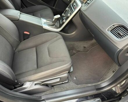 Черный Вольво B60, объемом двигателя 2 л и пробегом 235 тыс. км за 13000 $, фото 21 на Automoto.ua