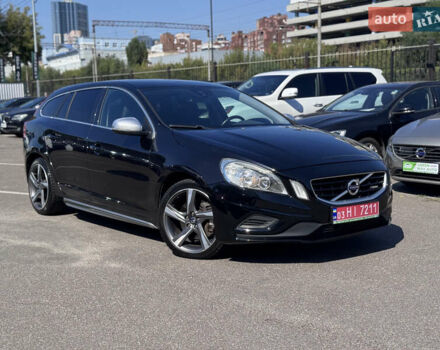 Черный Вольво B60, объемом двигателя 2.4 л и пробегом 213 тыс. км за 13500 $, фото 1 на Automoto.ua