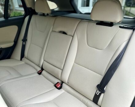 Черный Вольво B60, объемом двигателя 1.6 л и пробегом 244 тыс. км за 11990 $, фото 19 на Automoto.ua